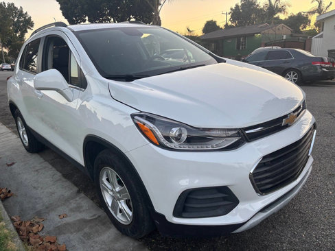 Used 2017 Chevrolet Trax LT image 3