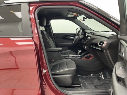 Used 2022 Chevrolet TrailBlazer RS w/ Technology Package image 14