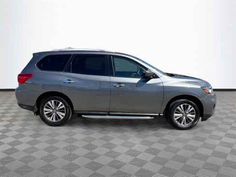 Used 2020 Nissan Pathfinder SV w/ Cargo Package image 8