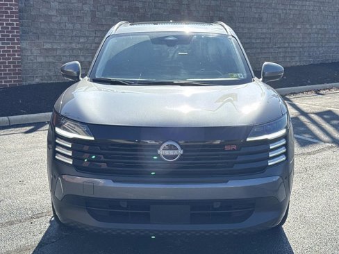 Used 2025 Nissan Kicks SR w/ SR Premium Package image 8