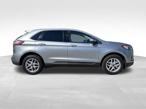 Used 2024 Ford Edge SEL image 3
