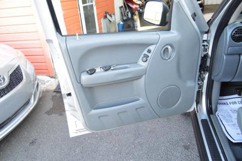 Used 2005 Jeep Liberty Renegade image 28