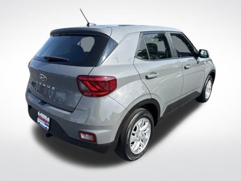 Certified 2023 Hyundai Venue SE image 5