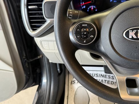 Used 2020 Kia Soul LX image 9