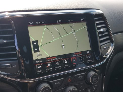 Used 2021 Jeep Grand Cherokee Laredo X image 23
