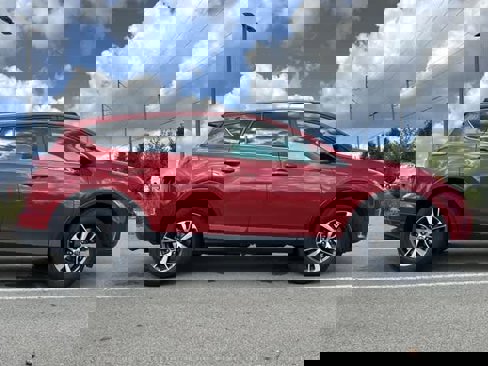 Used 2017 Toyota RAV4 XLE image 3