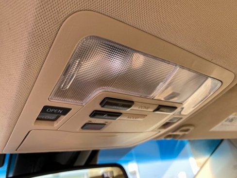 Used 2016 Toyota Avalon Limited image 24
