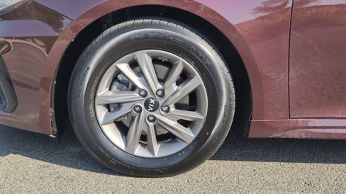 Used 2020 Kia Optima LX image 12