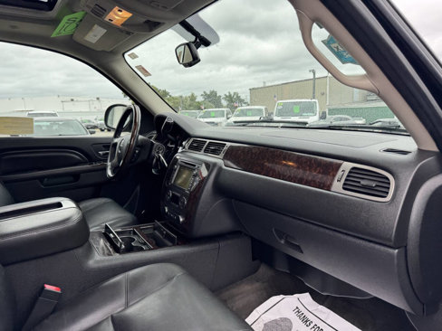 Used 2011 GMC Yukon Denali image 41