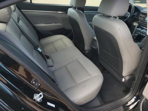 Used 2020 Hyundai Elantra Limited image 16