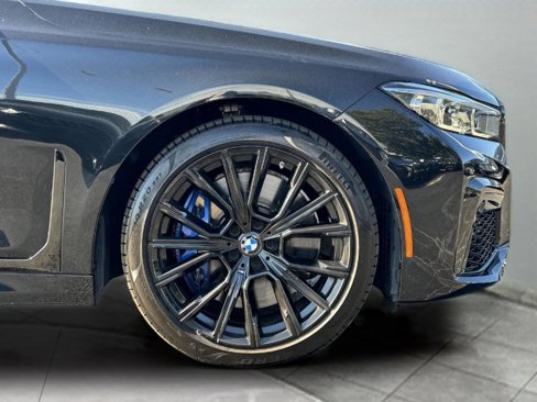 Used 2022 BMW 750i xDrive w/ Executive Package image 73