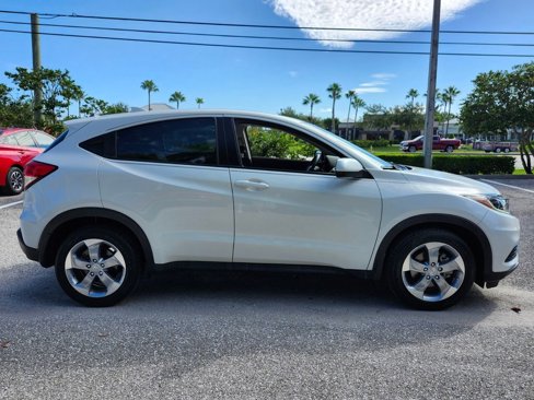 Certified 2021 Honda HR-V LX image 14