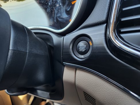Used 2020 Jeep Grand Cherokee Limited image 24