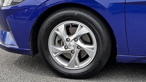 Used 2021 Hyundai Elantra SE image 17