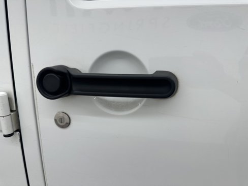 Used 2013 Jeep Wrangler Unlimited Sport image 9