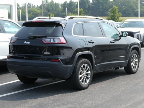 Used 2019 Jeep Cherokee Latitude Plus image 3