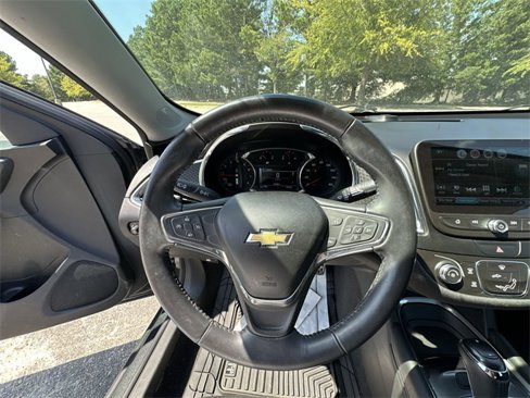 Used 2016 Chevrolet Malibu LT image 14