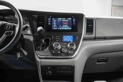 Used 2016 Toyota Sienna LE image 13