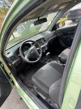 Used 2011 Hyundai Accent GS image 12
