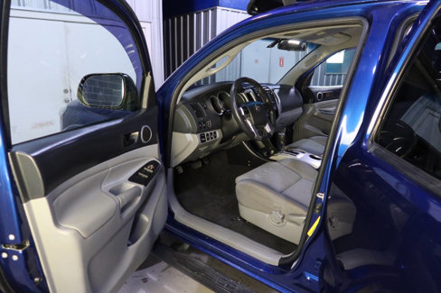 Used 2015 Toyota Tacoma 4x4 Double Cab w/ TRD Off-Road Package image 18
