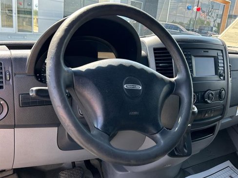 Used 2014 Freightliner Sprinter 2500 image 11
