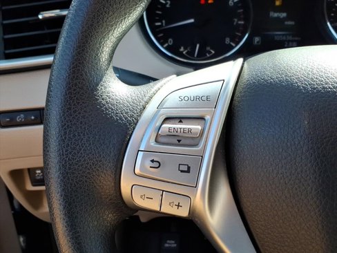 Used 2016 Nissan Rogue SV w/ SV Premium Package image 18
