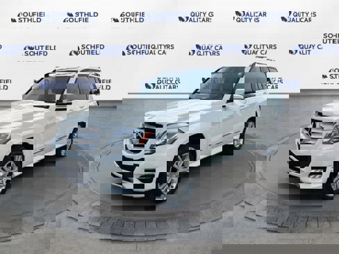 Used 2015 Mercedes-Benz GLK 350 4MATIC image 2