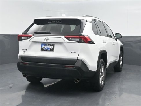 Used 2022 Toyota RAV4 XLE image 7