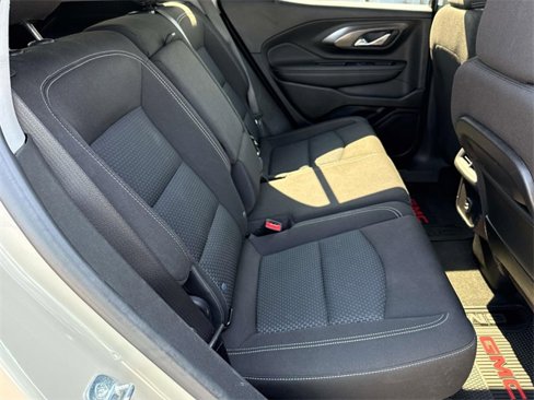 Used 2023 GMC Terrain SLE w/ Elevation Edition image 12