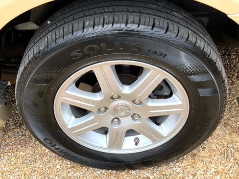 Used 2010 Chrysler Town & Country Touring image 15