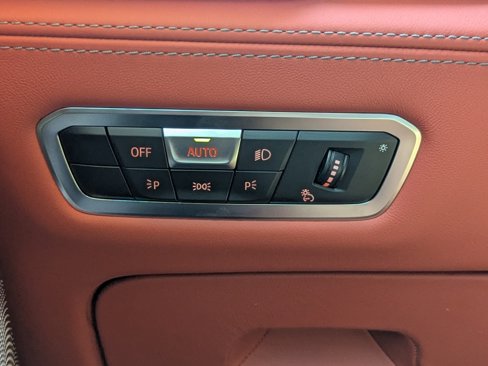 Used 2023 BMW X5 M Competition w/ Competition Package image 40