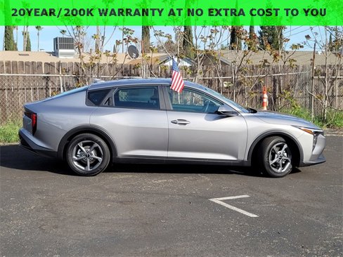 New 2025 Kia K4 LXS image 3