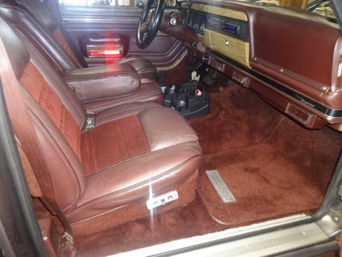 Used 1989 Jeep Grand Wagoneer image 11