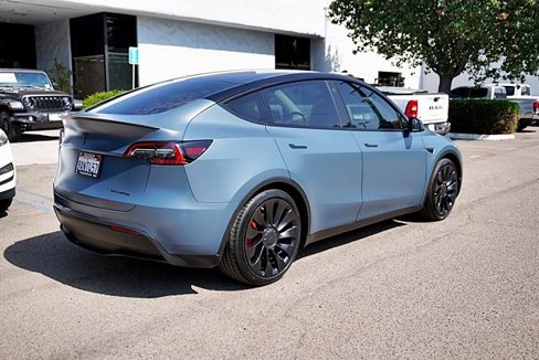 Used 2022 Tesla Model Y Performance image 8