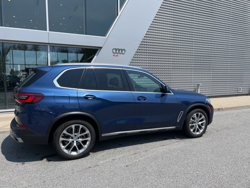 Used 2020 BMW X5 xDrive40i w/ Executive Package image 21