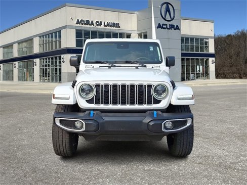 Used 2024 Jeep Wrangler Unlimited Sahara image 2