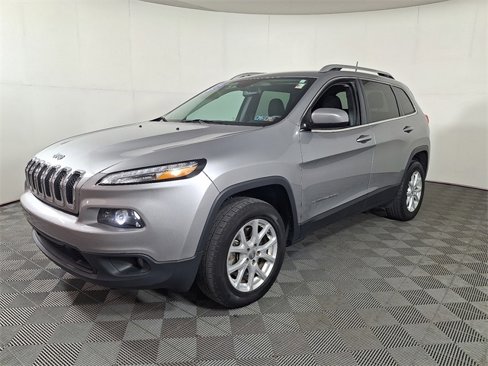 Used 2017 Jeep Cherokee Latitude w/ Cold Weather Group image 6