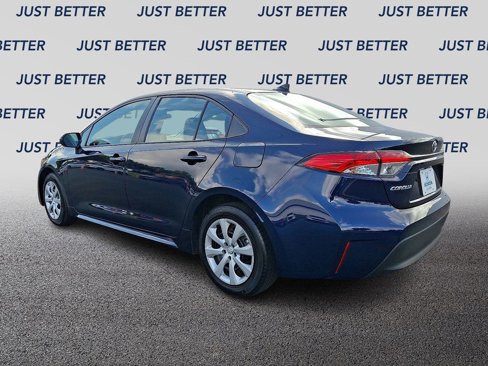 Used 2024 Toyota Corolla LE image 5