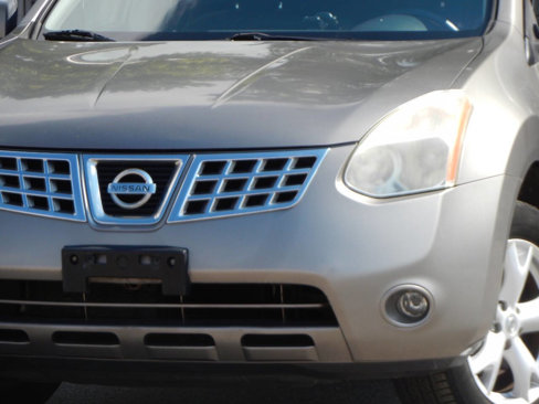 Used 2009 Nissan Rogue SL w/ Premium Pkg image 4