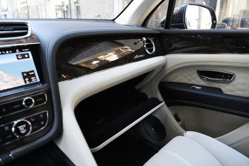 New 2025 Bentley Bentayga Extended Wheelbase image 19