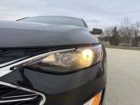 Used 2019 Chevrolet Malibu LS image 34