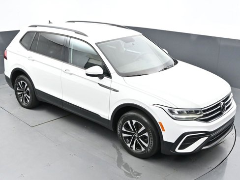 Used 2022 Volkswagen Tiguan S image 37