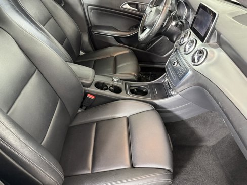 Used 2016 Mercedes-Benz CLA 250 image 9