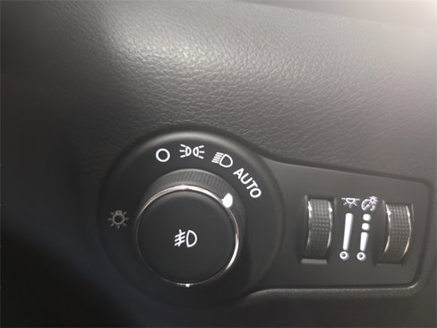 Used 2024 Jeep Compass Latitude image 26