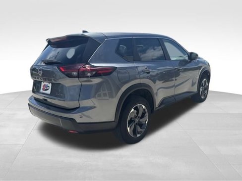Used 2024 Nissan Rogue SV image 14