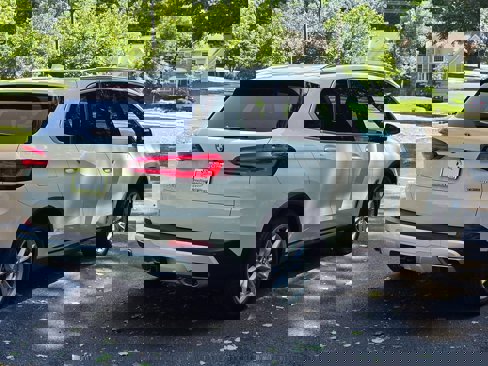 Used 2022 BMW X5 xDrive40i w/ Premium Package image 6