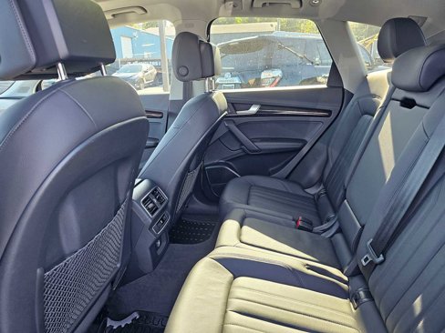 Used 2018 Audi Q5 Prestige w/ Prestige Package image 19