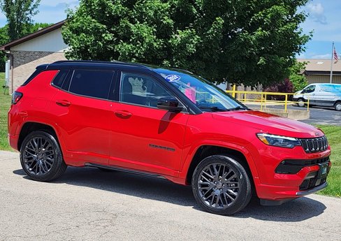 Used 2024 Jeep Compass Limited w/ High Altitude Package image 7