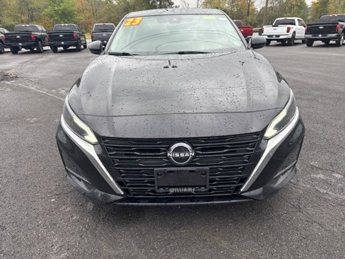 Used 2023 Nissan Altima 2.5 SV w/ SV Premium Package image 9