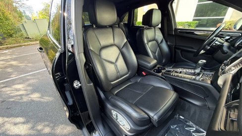 Used 2018 Porsche Macan S image 24